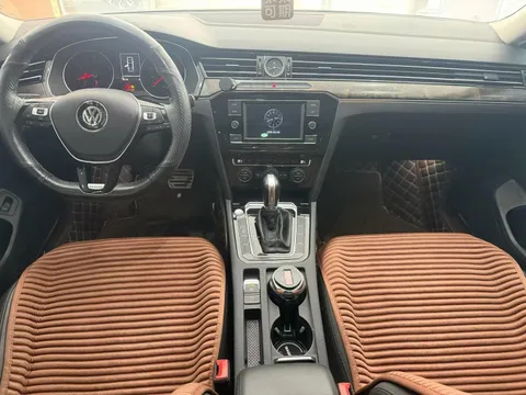 Volkswagen Magotan