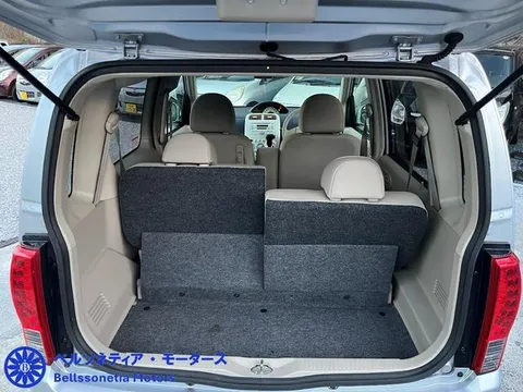 Nissan Otti