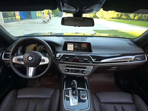 BMW 7-Series