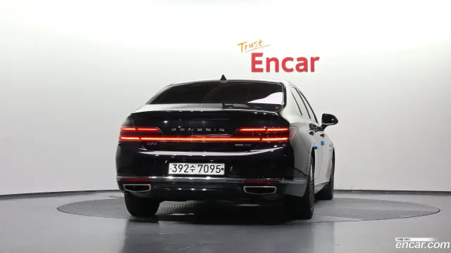 Genesis G90