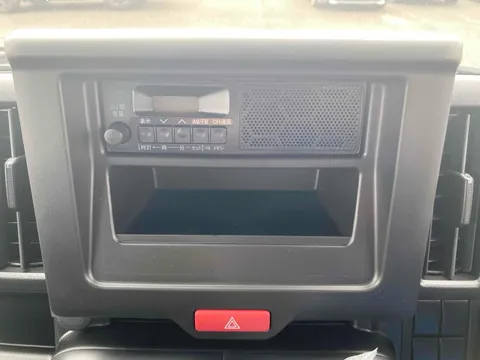 Nissan Clipper Van