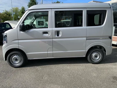 Mitsubishi Minicab Van