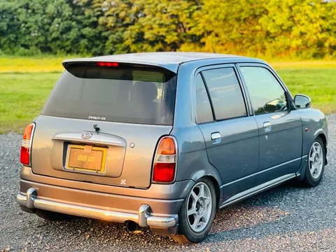 Daihatsu Mira Gino