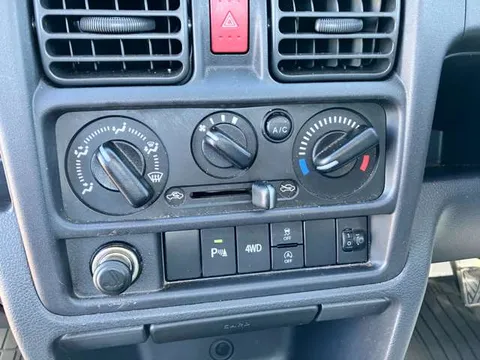 Nissan Clipper Truck