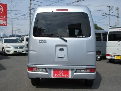 Toyota Pixis Van