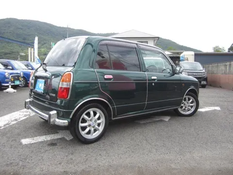 Daihatsu Mira Gino