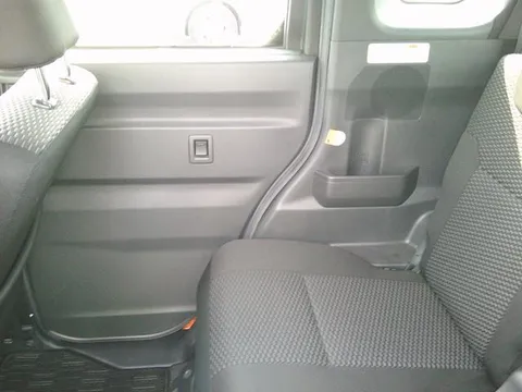 Toyota Pixis Mega