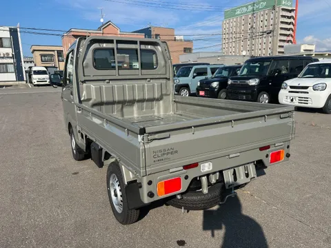 Nissan Clipper Truck