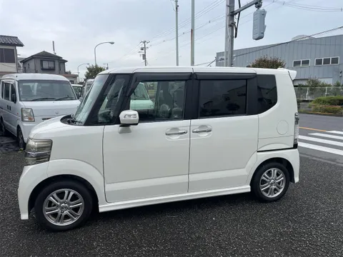 Honda N-BOX Custom