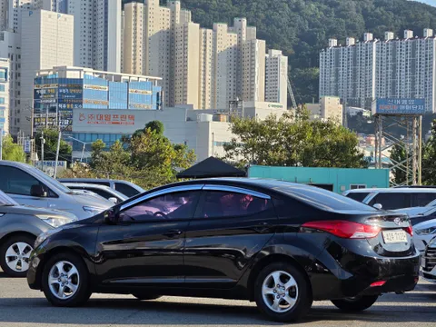 Hyundai Elantra (Avante)