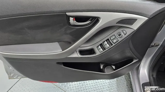 Hyundai Elantra (Avante)