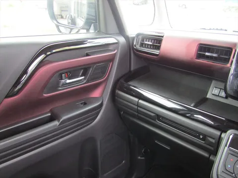 Suzuki Spacia Custom