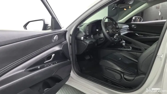 Hyundai Elantra (Avante)