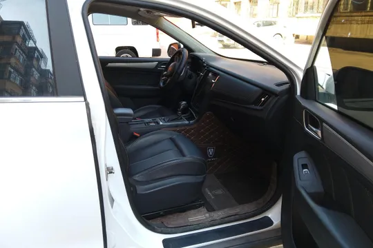 Roewe RX5