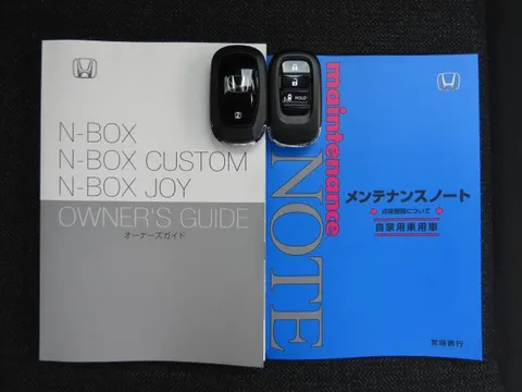 Honda N-BOX Custom