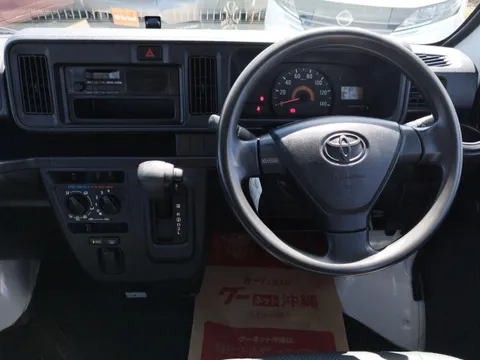 Toyota Pixis Van