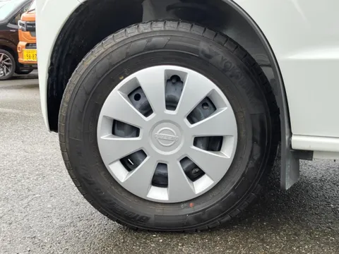 Nissan Clipper Van