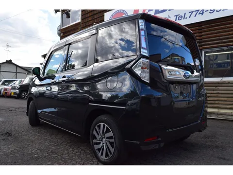Subaru Justy Minivan