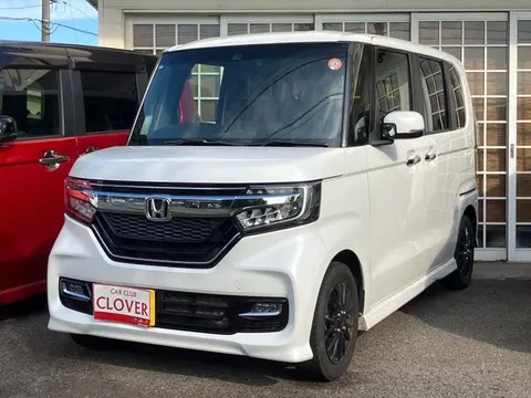 Honda N-BOX Custom