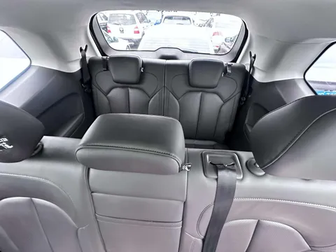 Roewe RX8