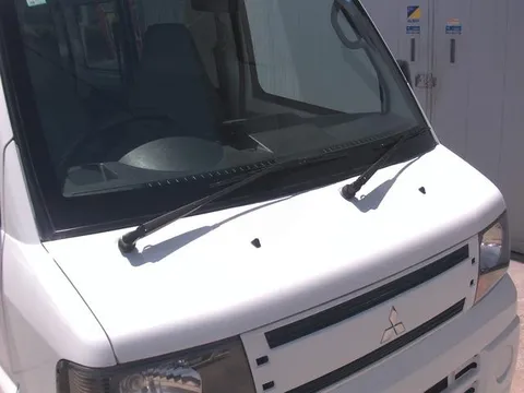 Mitsubishi Minicab Van