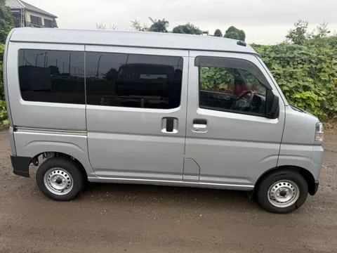 Toyota Pixis Van