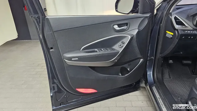 Hyundai Grand Santa Fe (Maxcruz)