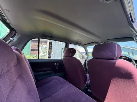 Daihatsu Mira Gino