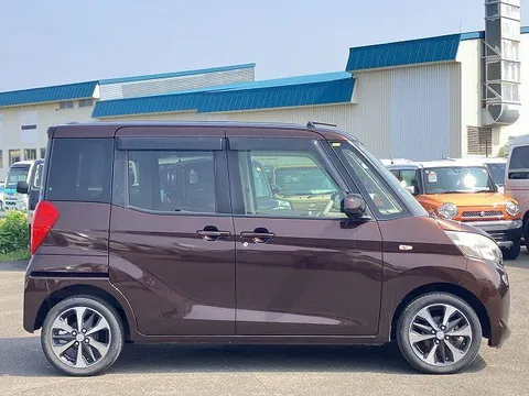 Mitsubishi eK Space