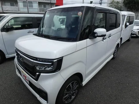 Honda N-BOX Custom