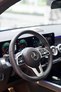 Mercedes-Benz Mercedes-Benz GLB