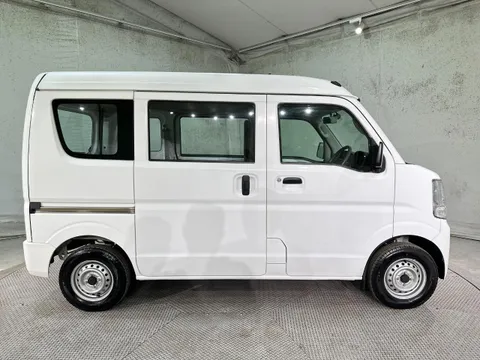 Mitsubishi Minicab Van