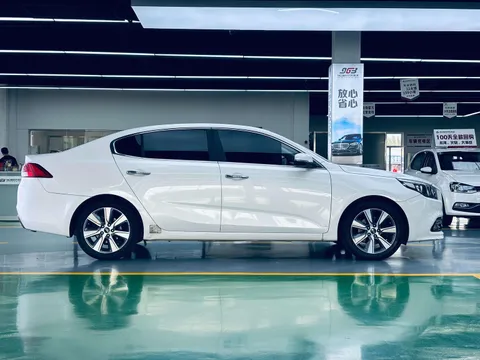 Kia K4