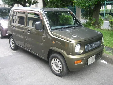 Daihatsu Naked