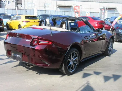 Mazda MX-5 (Roadster)