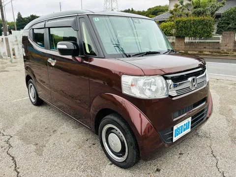 Honda N-BOX Slash
