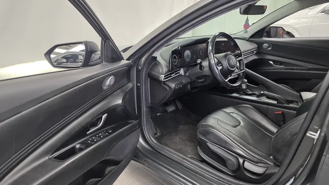 Hyundai Elantra (Avante)