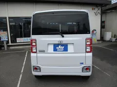 Toyota Pixis Mega