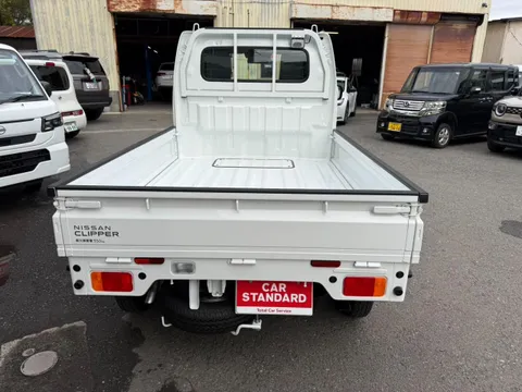 Nissan Clipper Truck