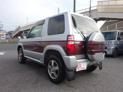 Mitsubishi Pajero Mini