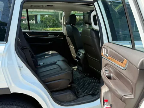 Roewe RX8