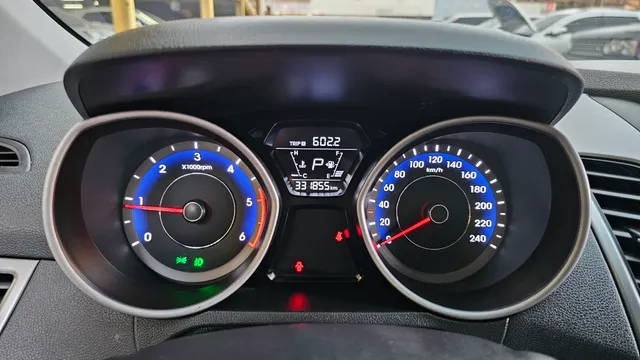 Hyundai Elantra (Avante)