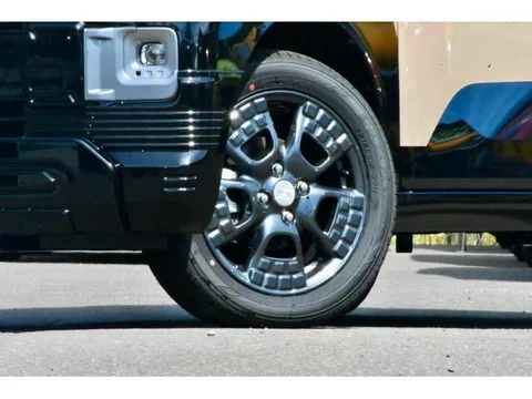 Mitsubishi Delica Mini