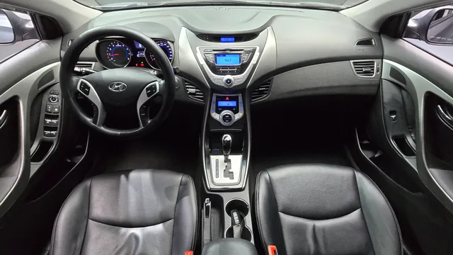 Hyundai Elantra (Avante)
