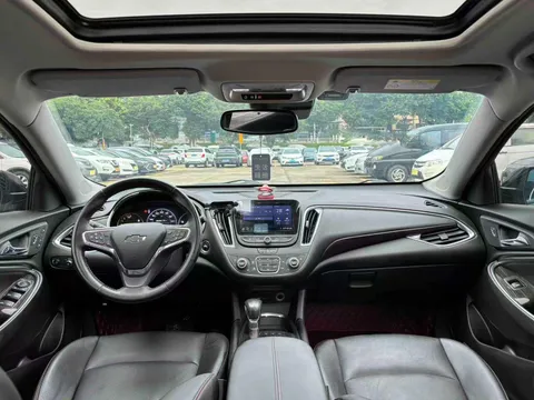 Chevrolet Malibu XL