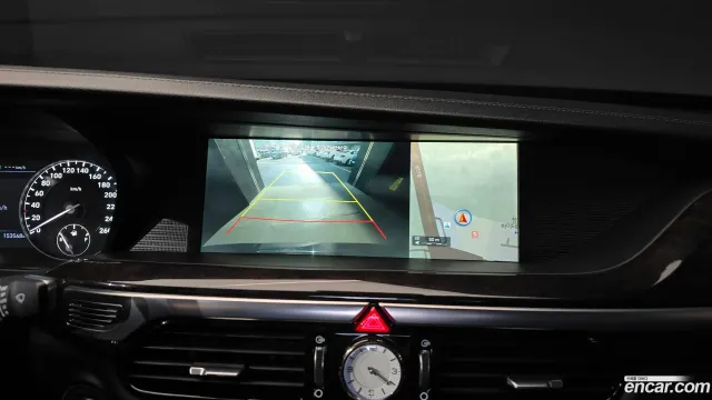 Genesis G90 (EQ900)