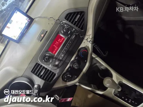 Kia Deluxe