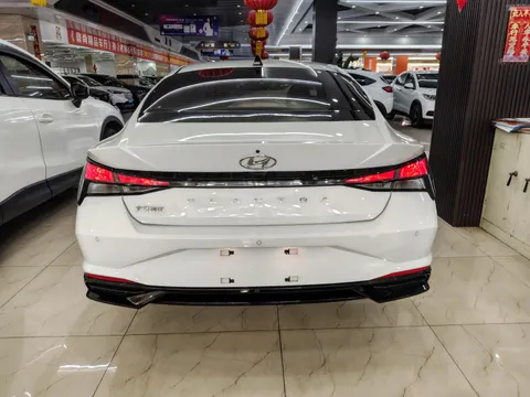 Hyundai Elantra (Avante)