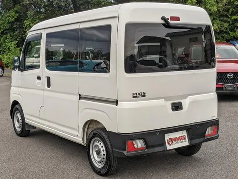 Toyota Pixis Van