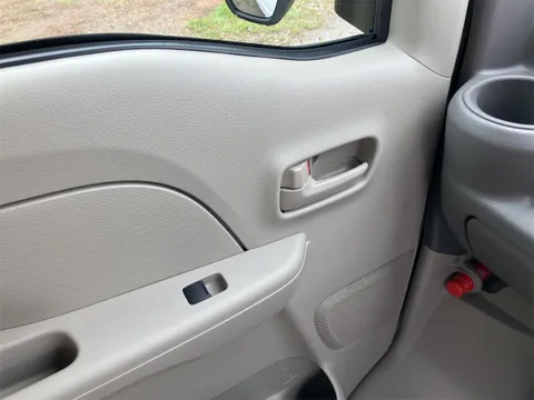 Nissan Clipper Van